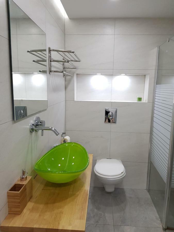 Stylish Apartment With A Patio Close To The Beach Ejlat Zewnętrze zdjęcie